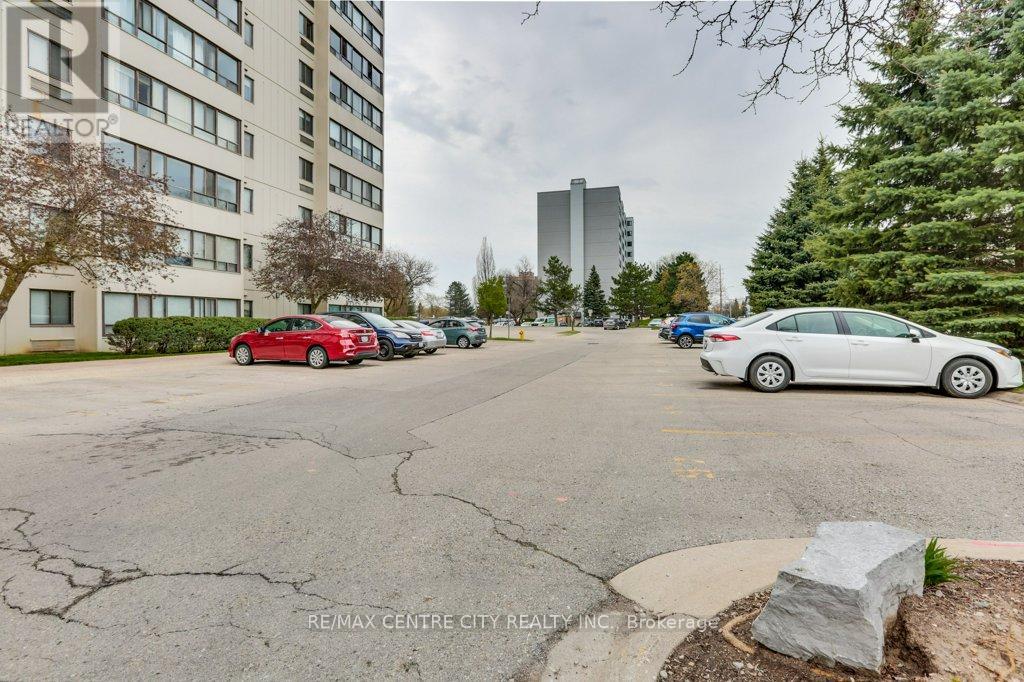 Property at 702 - 1600 ADELAIDE STREET N image 4