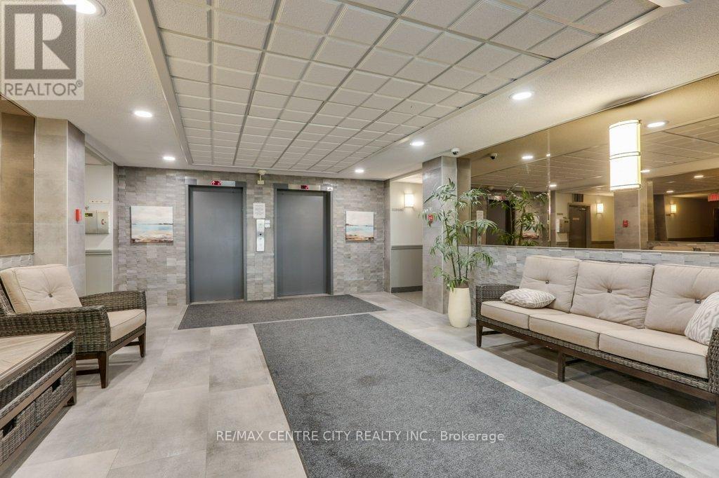 Property at 702 - 1600 ADELAIDE STREET N image 5