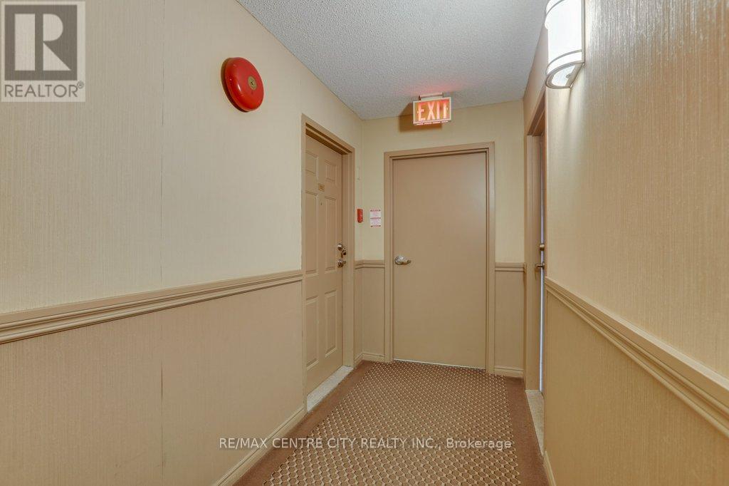 702 - 1600 Adelaide Street N, London North, Ontario  N5X 3H6 - Photo 7 - X12146612