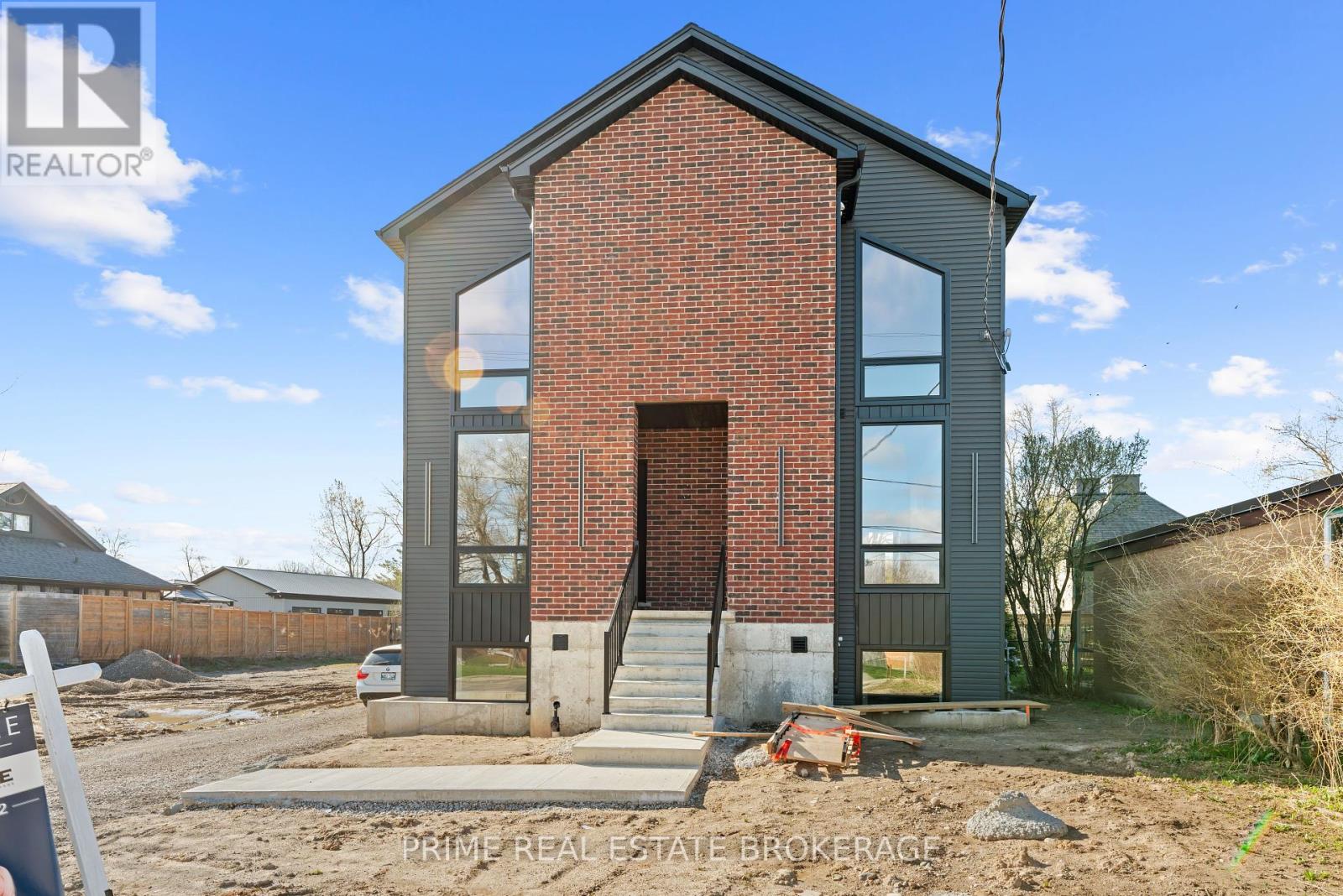 Property at 417 BASELINE ROAD E image 2