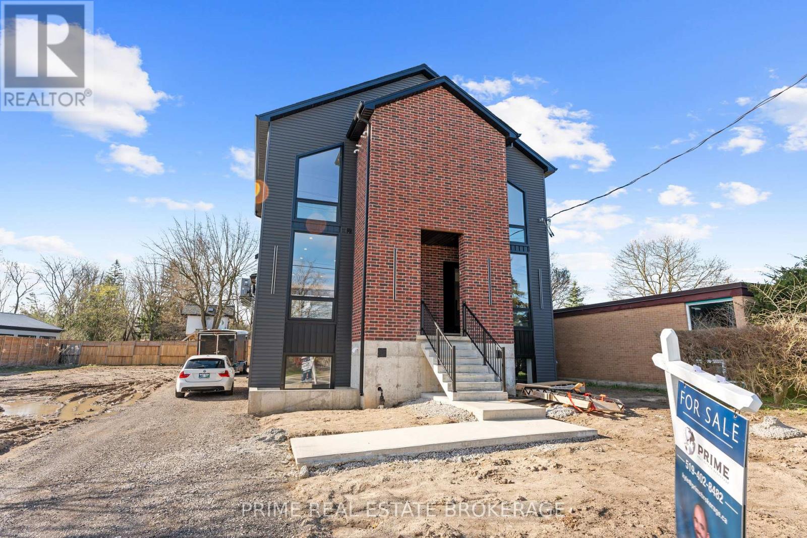 Property at 417 BASELINE ROAD E image 3