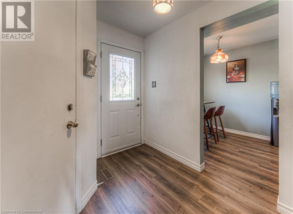 Property at 375 KINGSCOURT Drive Unit# 21 image 4