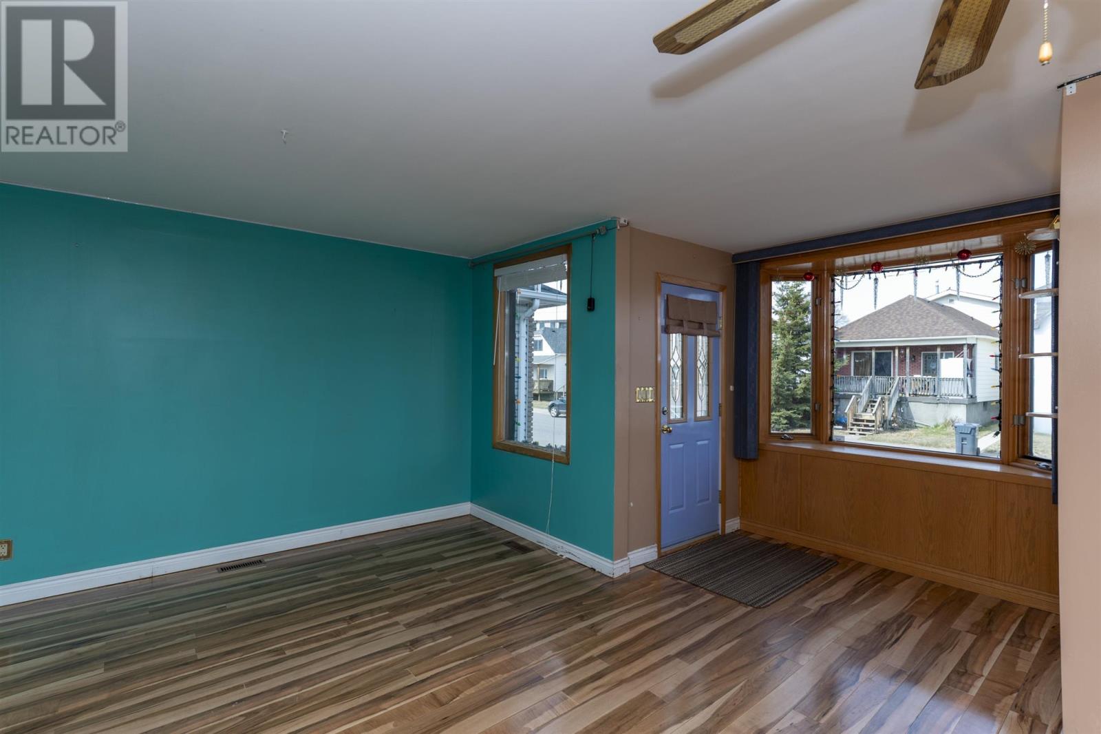 Property at 1012 ALEXANDRA ST image 4