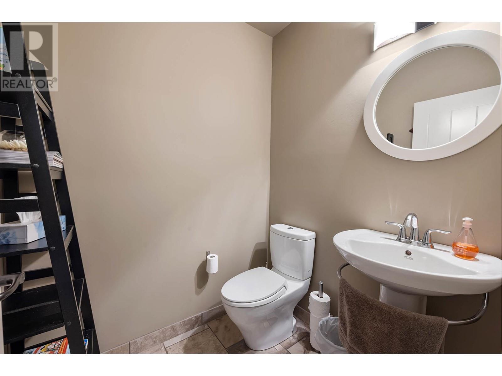 Property at 341 FERNIE Place image 5