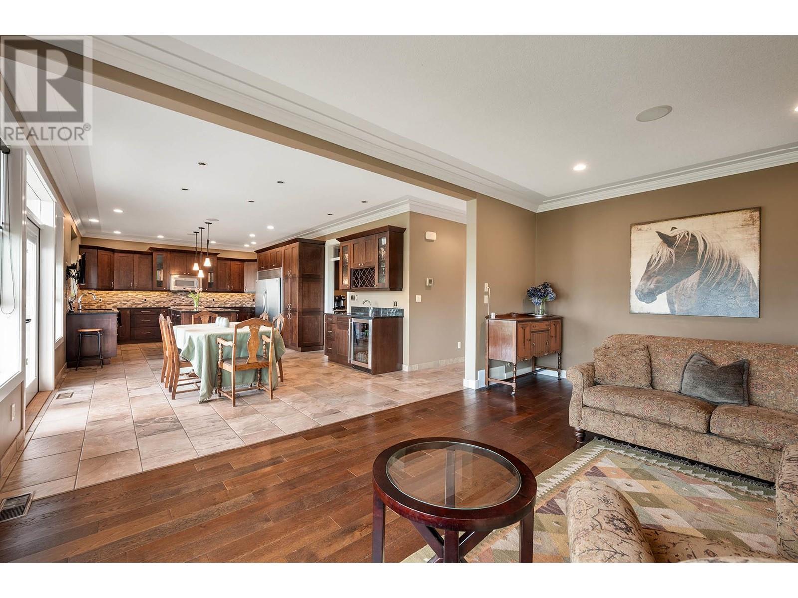 341 FERNIE Place, Kamloops, BC V2C6S4