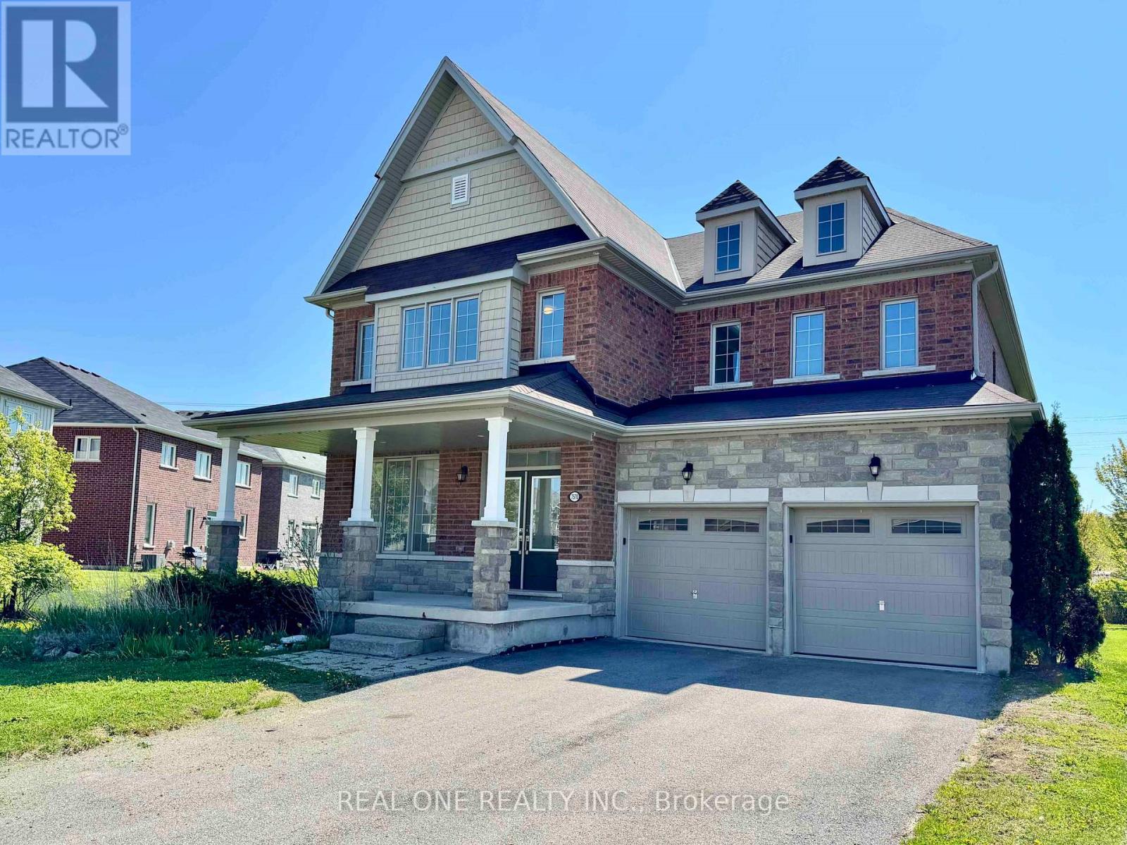 7570 Goldenrod Trail, Niagara Falls, Ontario  L2H 0K5 - Photo 2 - X12146519