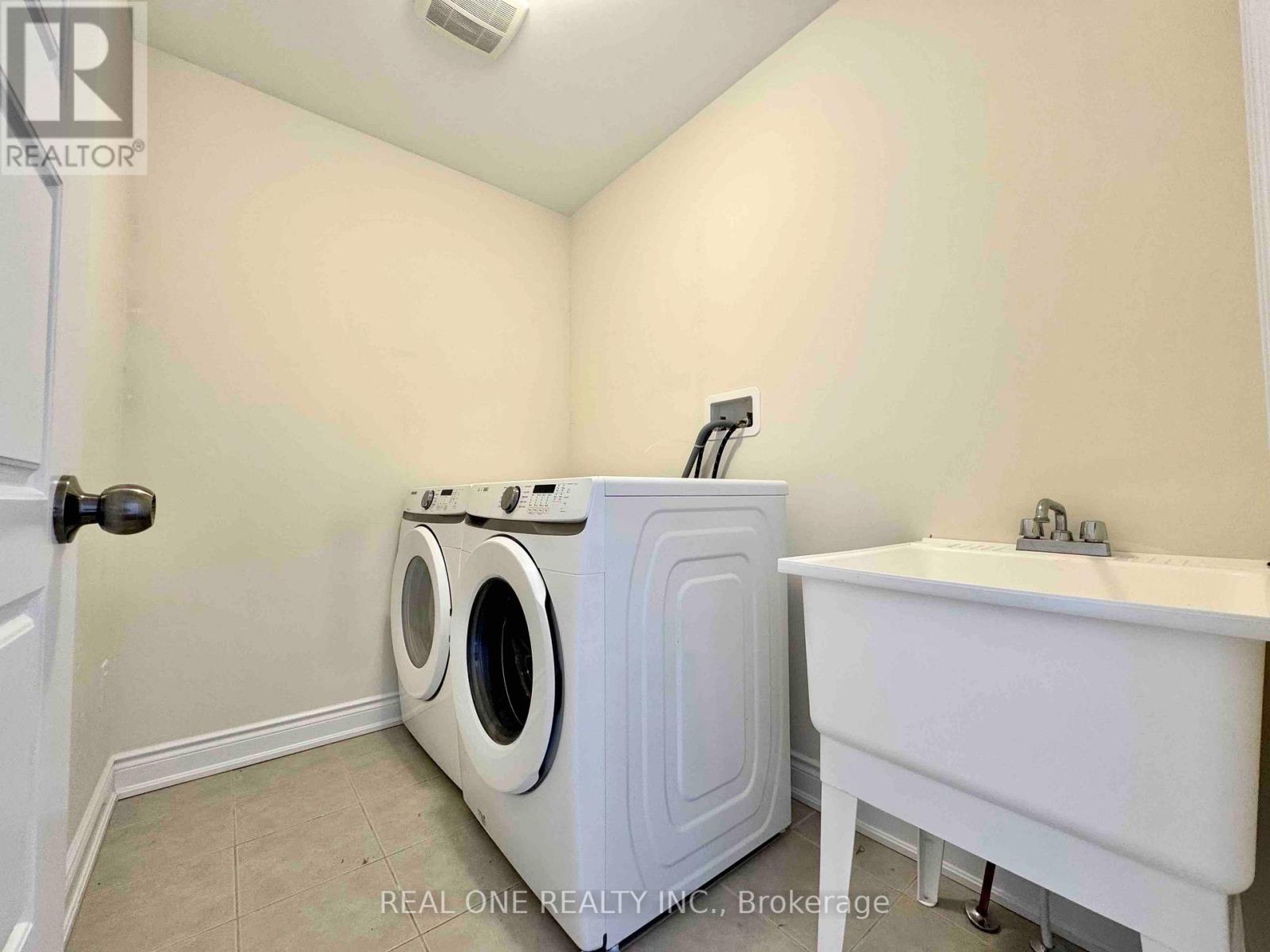7570 Goldenrod Trail, Niagara Falls, Ontario  L2H 0K5 - Photo 39 - X12146519