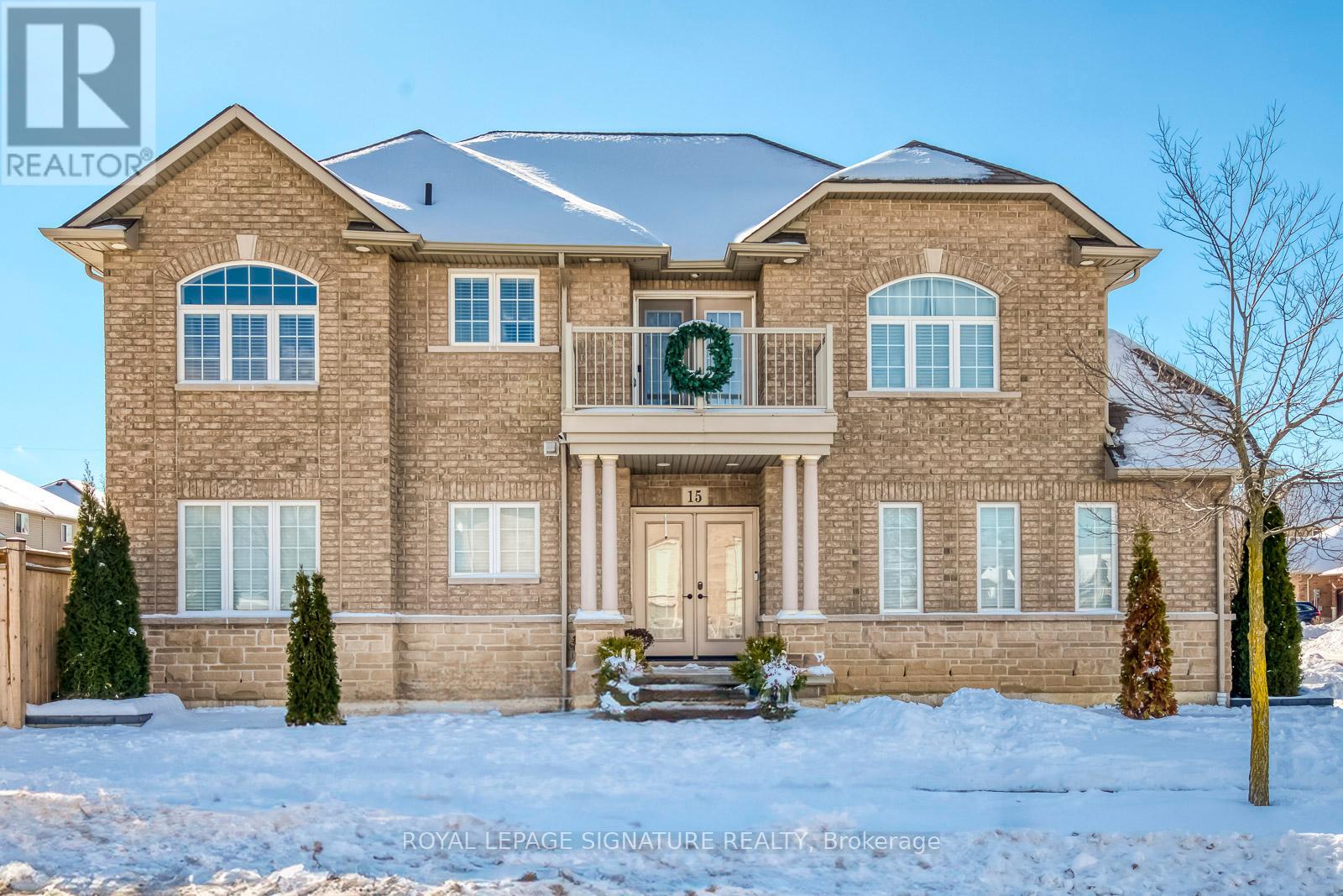 15 PINEHILL DRIVE, Hamilton, Ontario