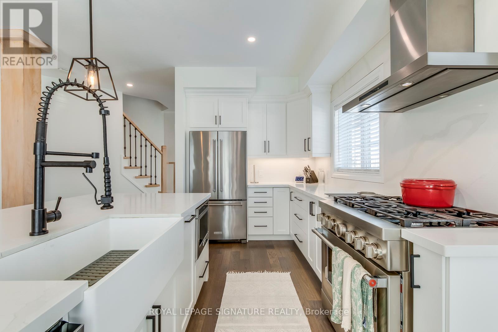 15 Pinehill Drive, Hamilton, Ontario  L0R 1P0 - Photo 11 - X12146549