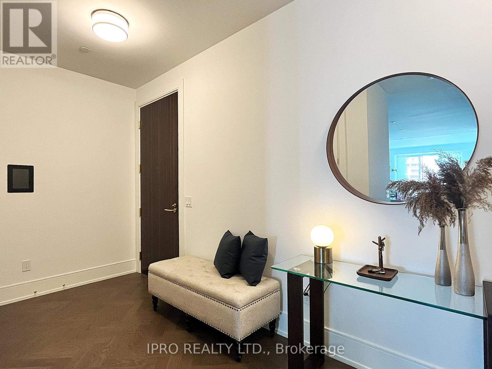 1002 - 455 Wellington Street W, Toronto, Ontario  M5J 2R2 - Photo 8 - C12094064