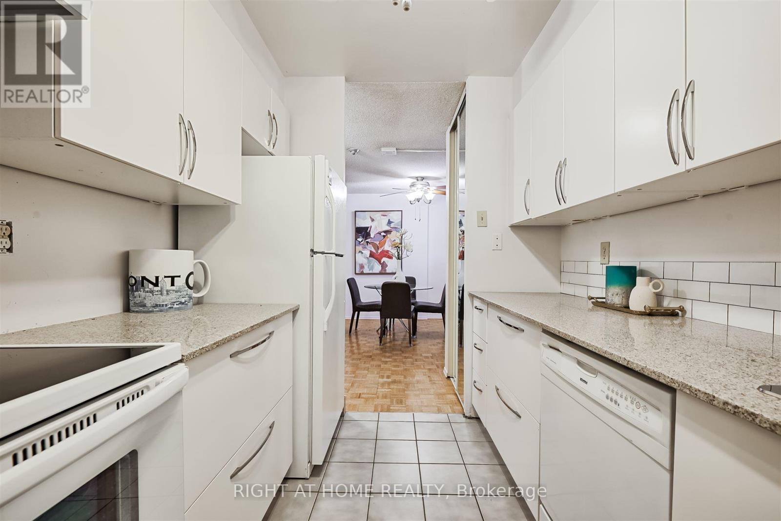 804 - 250 Jarvis Street, Toronto, Ontario  M5B 2L2 - Photo 12 - C12145664
