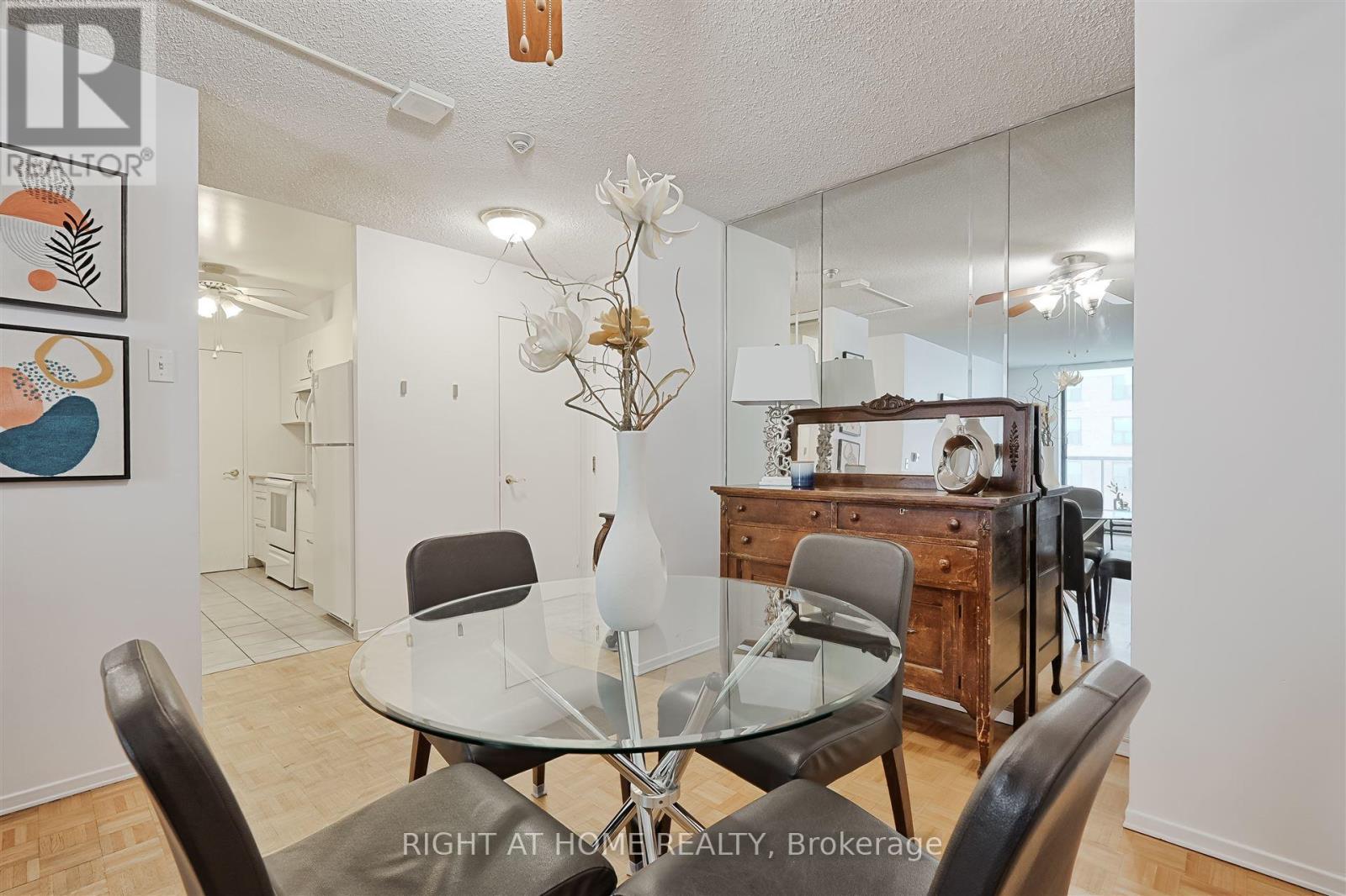 804 - 250 Jarvis Street, Toronto, Ontario  M5B 2L2 - Photo 5 - C12145664