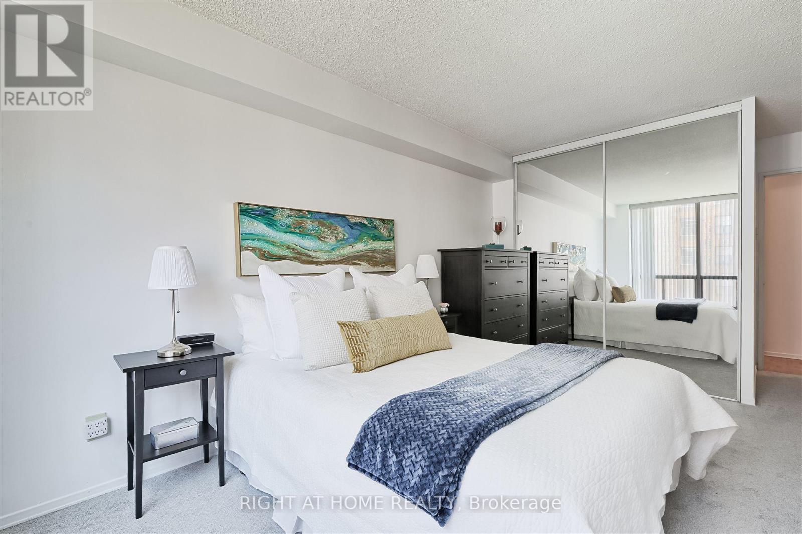 804 - 250 Jarvis Street, Toronto, Ontario  M5B 2L2 - Photo 16 - C12145664