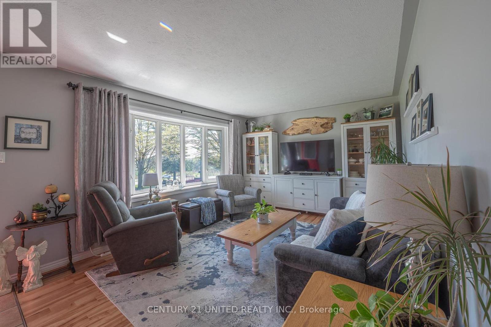 Property at 82 CITYVIEW HEIGHTS image 3
