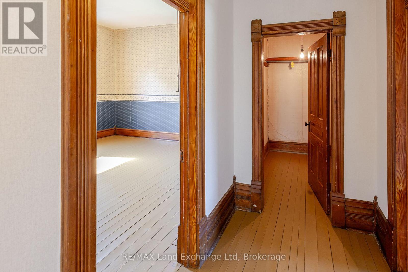 484 Queen Street, North Huron, Ontario  N0M 1H0 - Photo 28 - X12146617