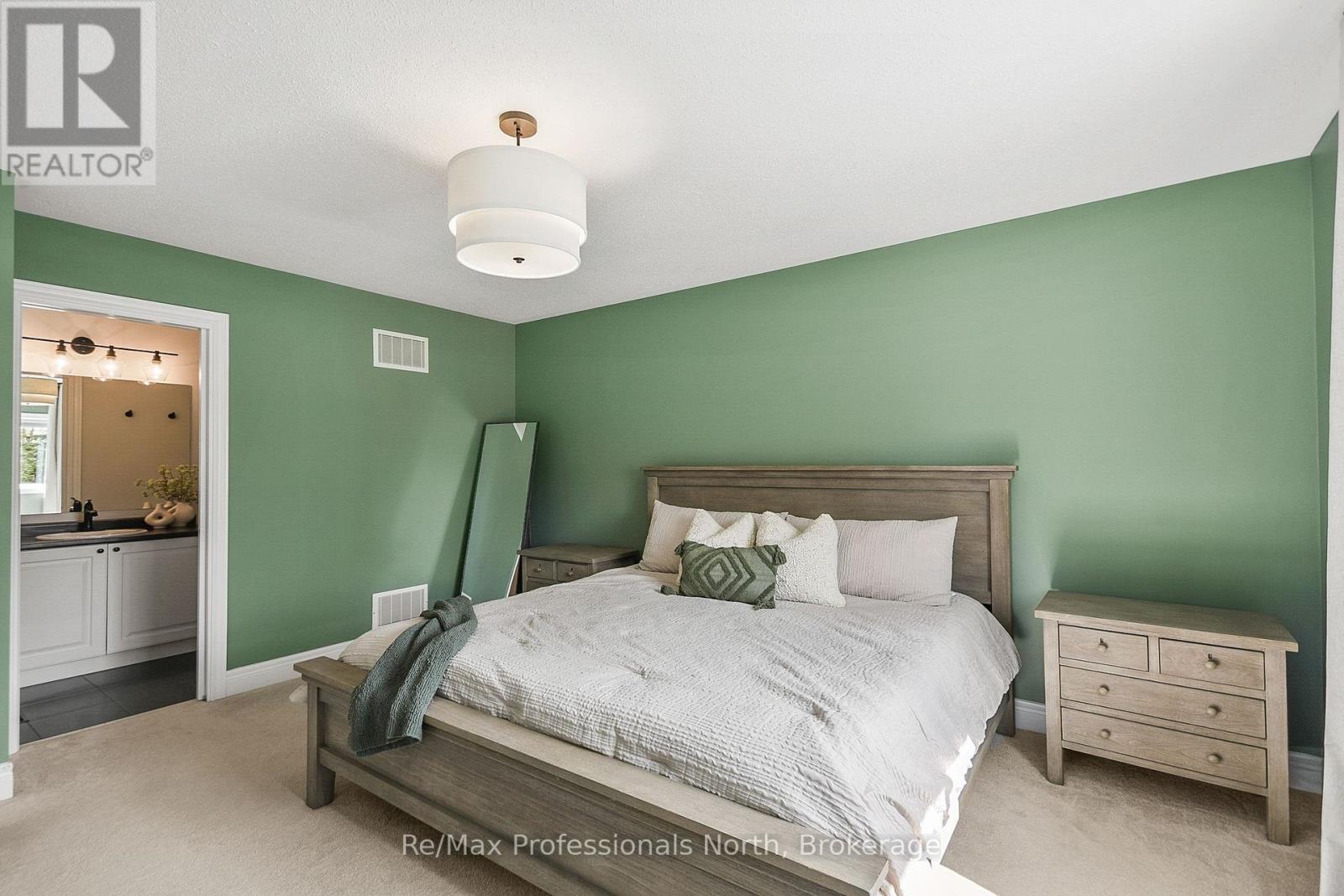 340 Wild Rose Drive, Gravenhurst (Muskoka (S)), Ontario  P1P 0B4 - Photo 20 - X12146653