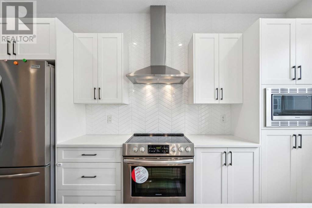237 South Point Park Sw, Airdrie, Alberta  T4B 5G8 - Photo 7 - A2213810