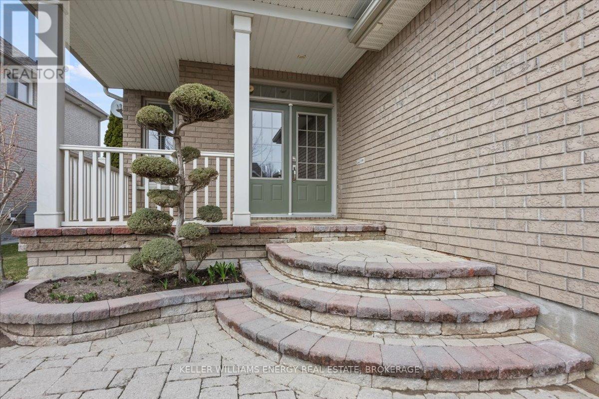 373 TRAVAIL AVENUE, Oshawa, Ontario
