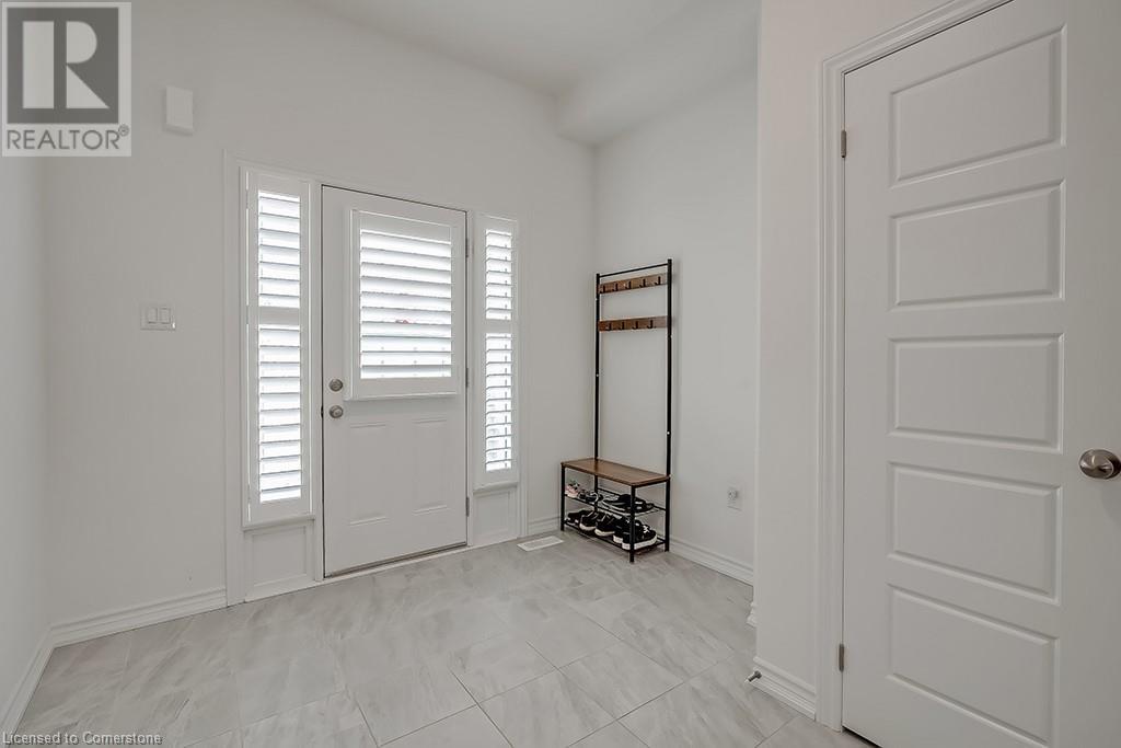 44 Mccurdy Avenue, Waterdown, Ontario  L8B 0T5 - Photo 2 - 40719350