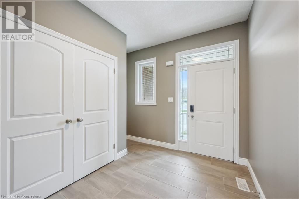 201 Ladyslipper Drive, Waterloo, Ontario  N2J 3Z4 - Photo 6 - 40722435