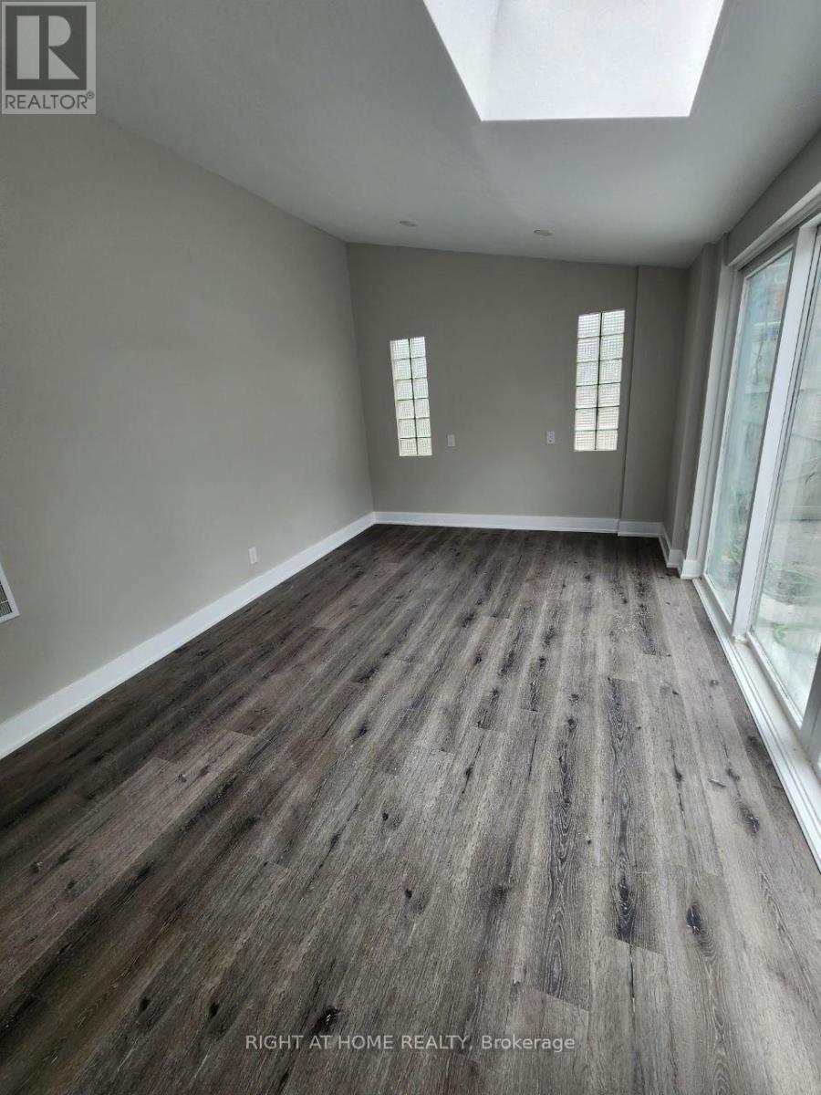 137 Wanless Avenue, Toronto, Ontario  M4N 2V1 - Photo 14 - C12145212