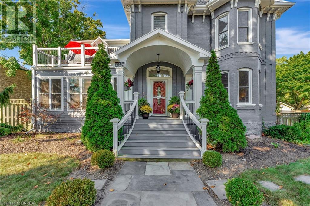 Property at 214 GRAND RIVER Street N image 2