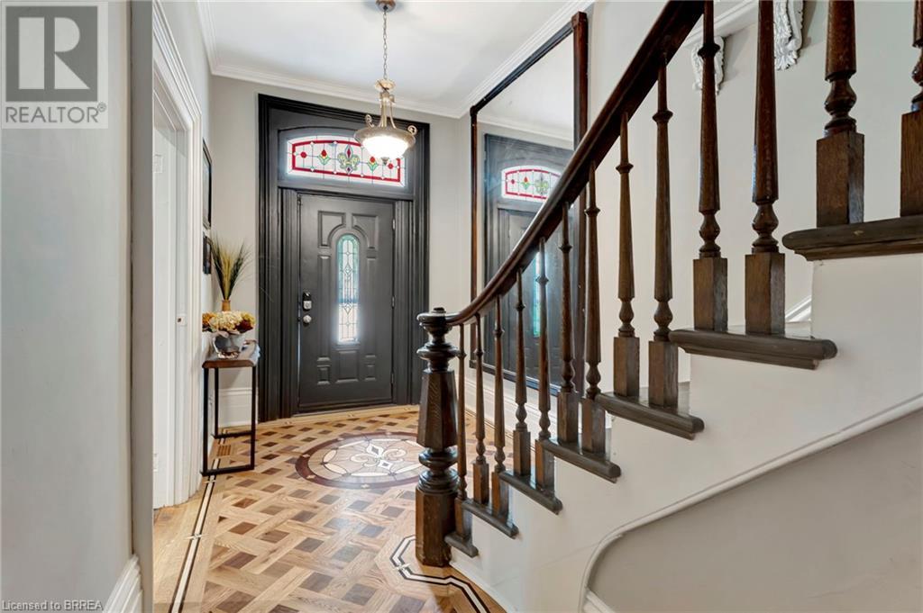 Property at 214 GRAND RIVER Street N image 3
