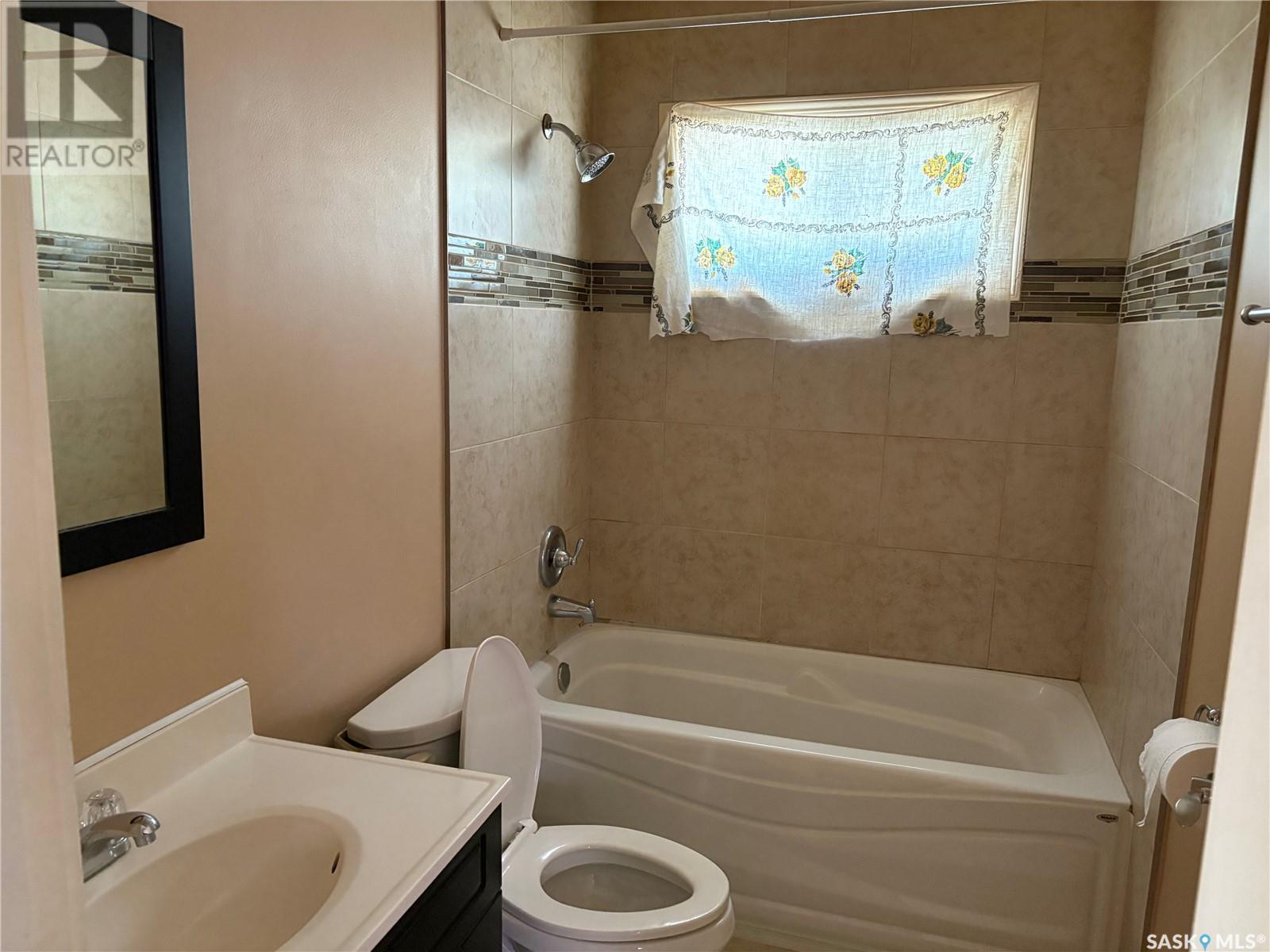 347 R Avenue S, Saskatoon, Saskatchewan  S7M 2Z2 - Photo 8 - SK005784