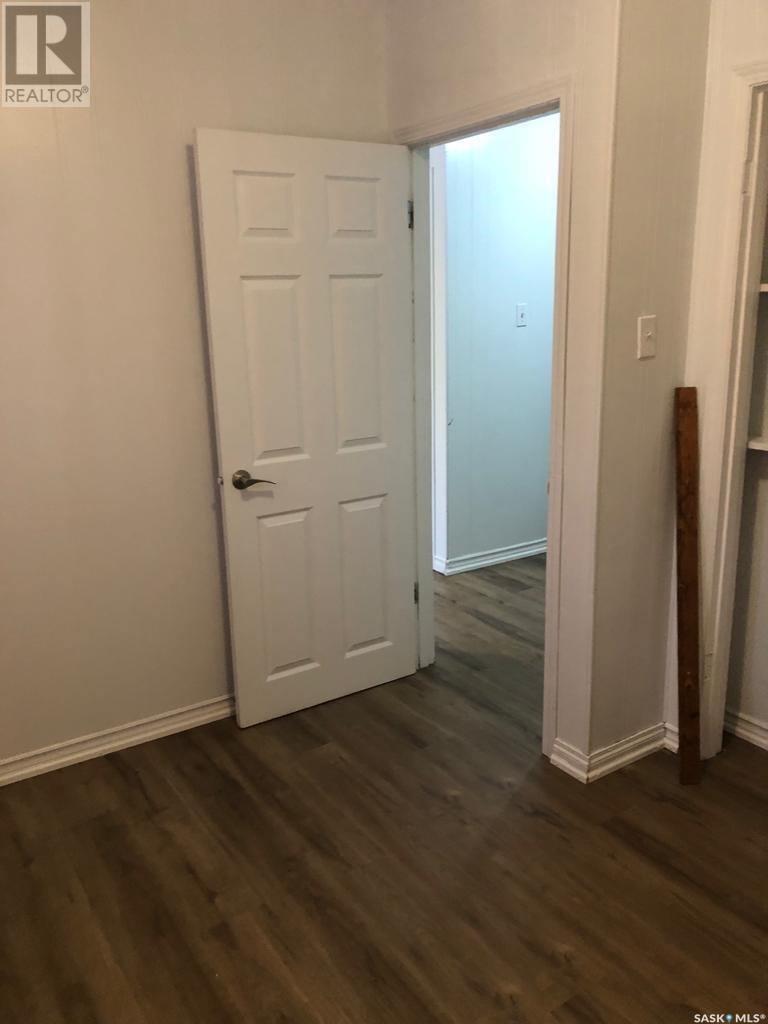 Property at 128 S AVENUE S image 4