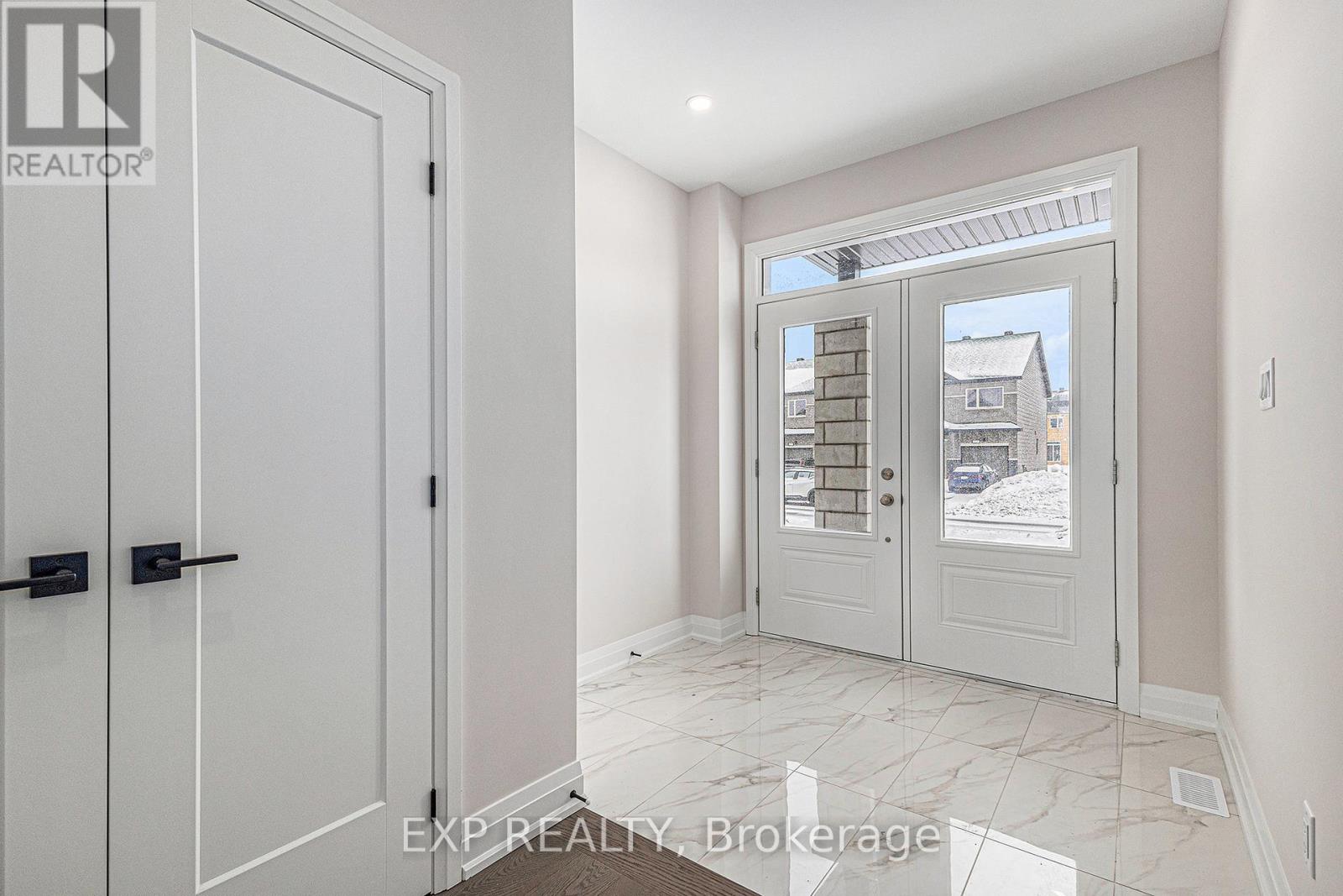Property at 433 FLEET CANUCK image 3