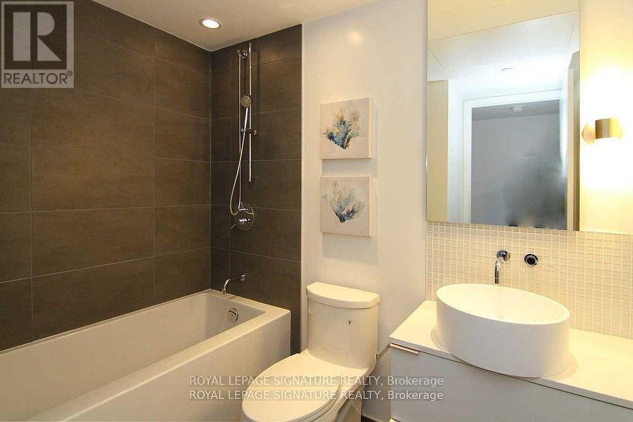 303 - 185 Roehampton Avenue, Toronto, Ontario  M4P 0C6 - Photo 15 - C12146571