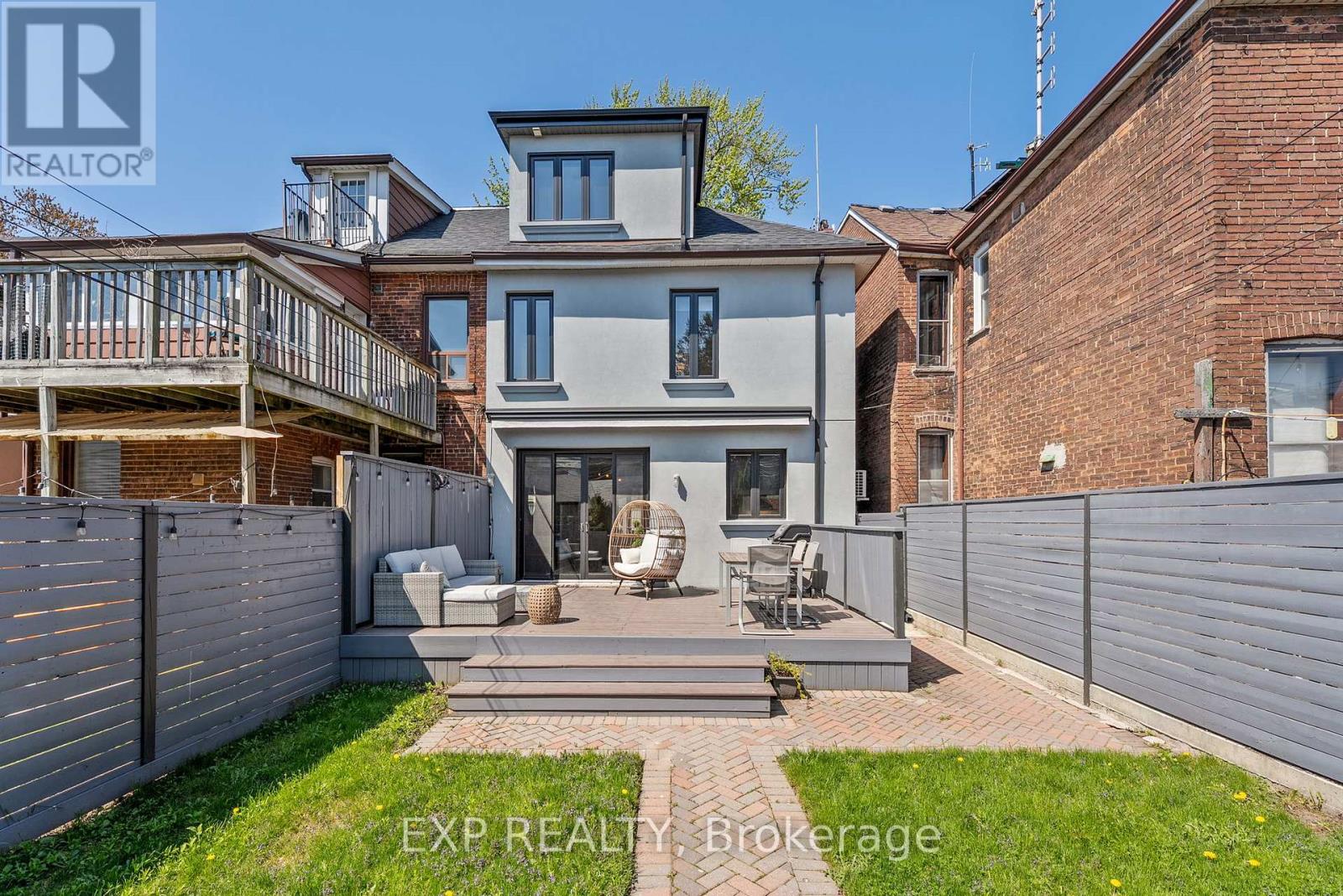 57 Montrose Avenue, Toronto, Ontario  M6J 2T6 - Photo 42 - C12146633
