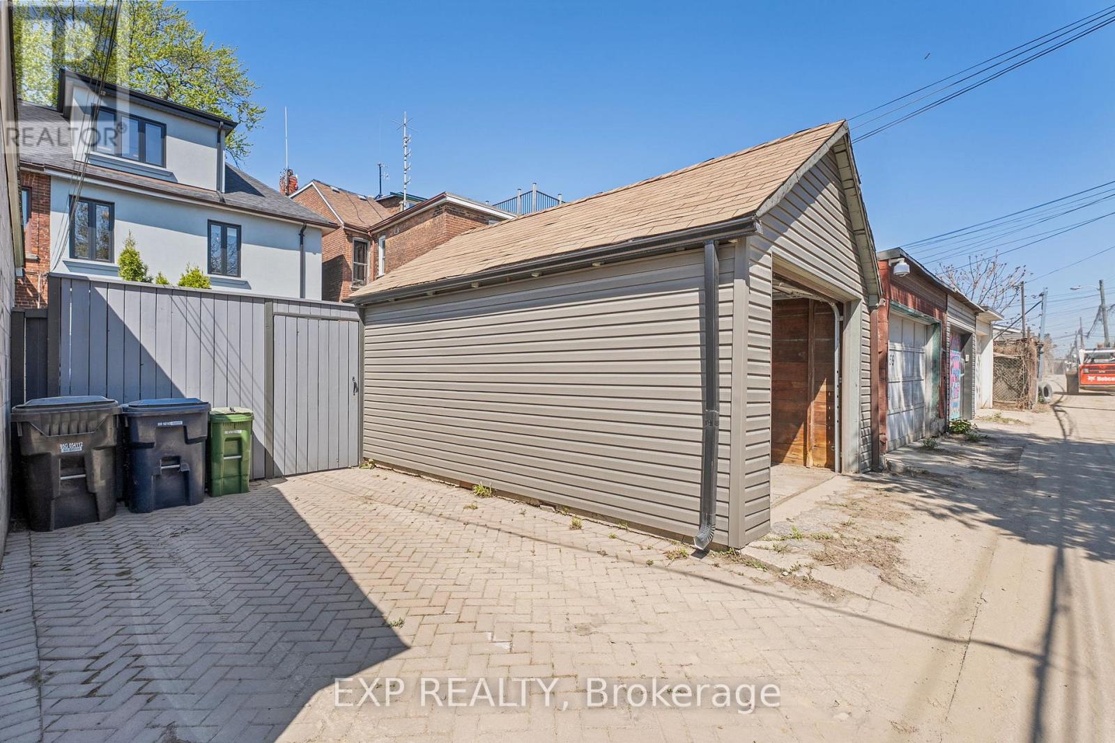 57 Montrose Avenue, Toronto, Ontario  M6J 2T6 - Photo 43 - C12146633