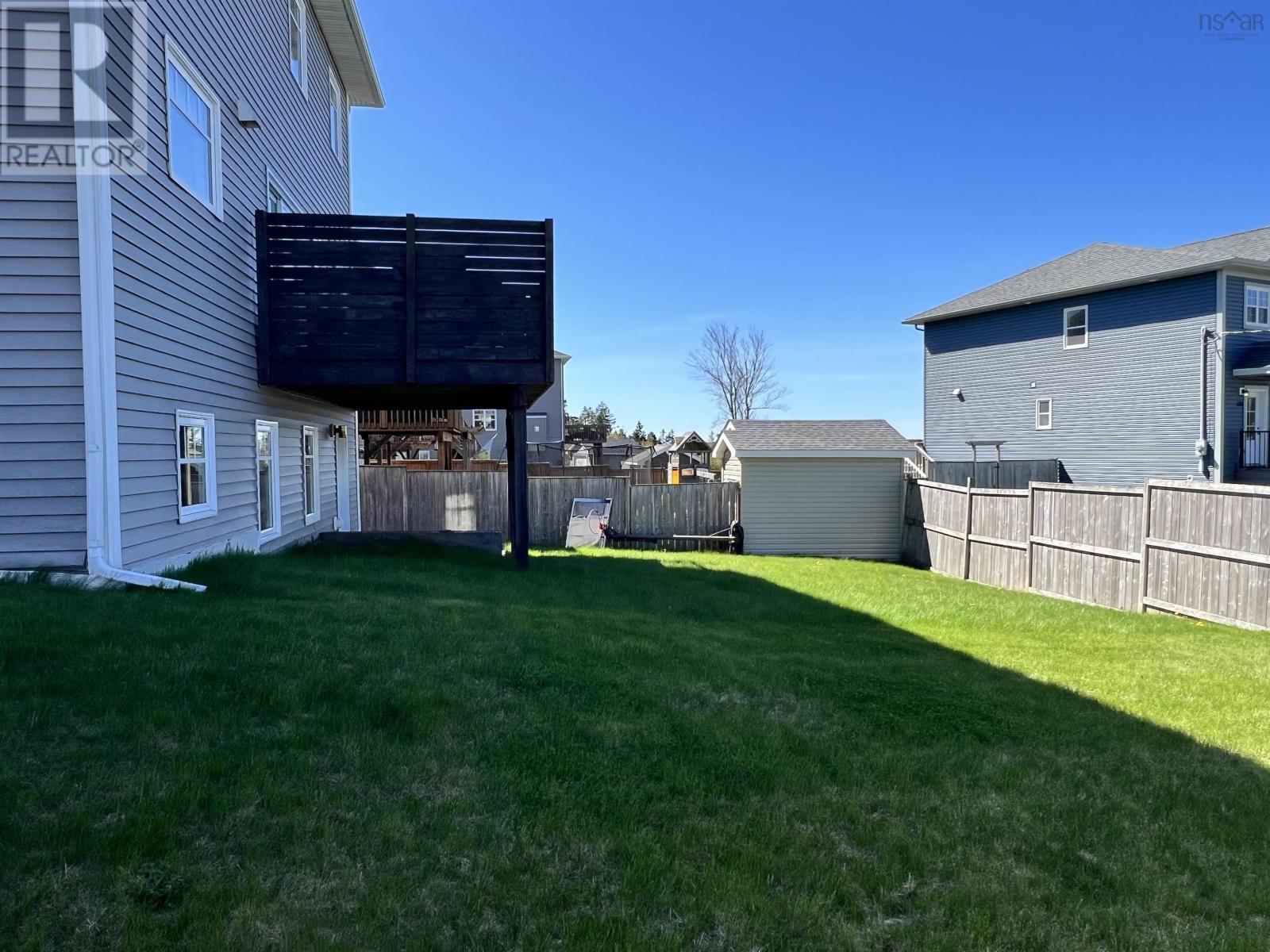 Property at 5 Barnsley Court image 3