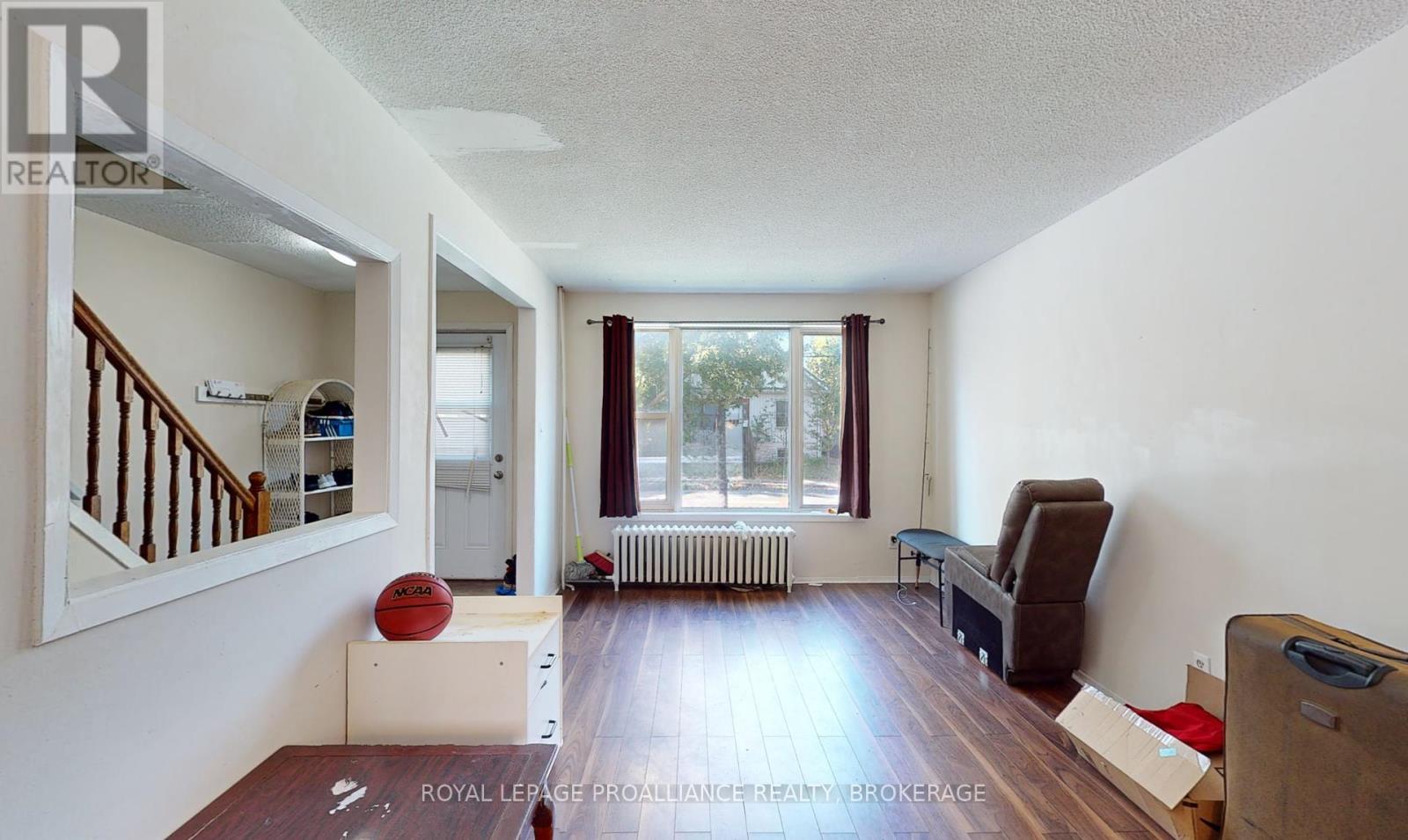 271-273 Rideau Street, Kingston, Ontario  K7K 3A7 - Photo 2 - X12146864