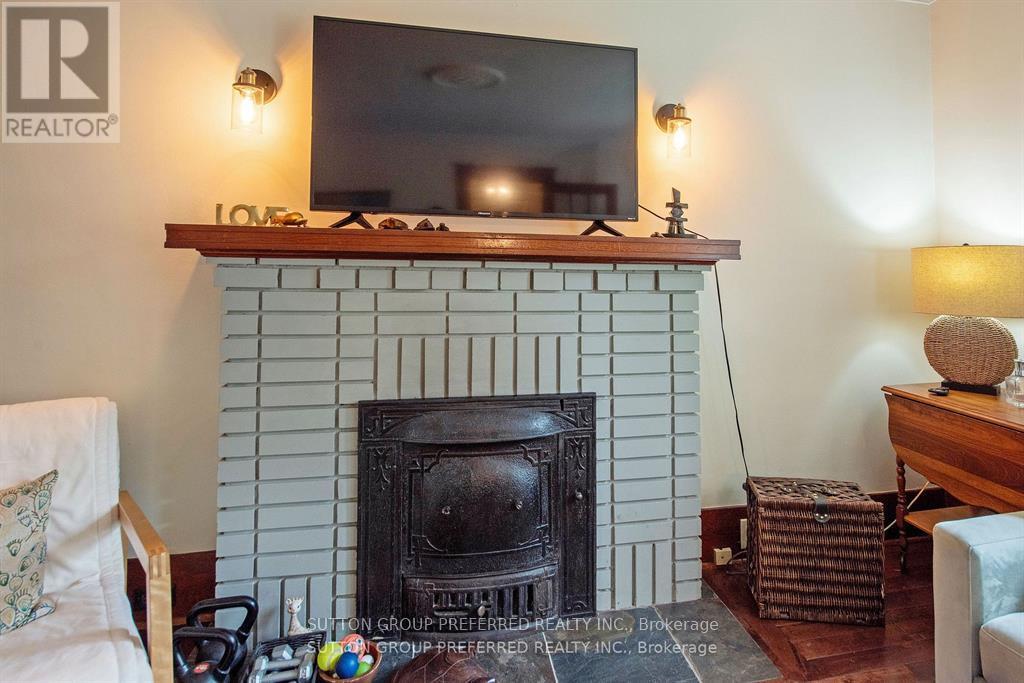40 Victor Street, London South (South F), Ontario  N6C 1B7 - Photo 12 - X12146732