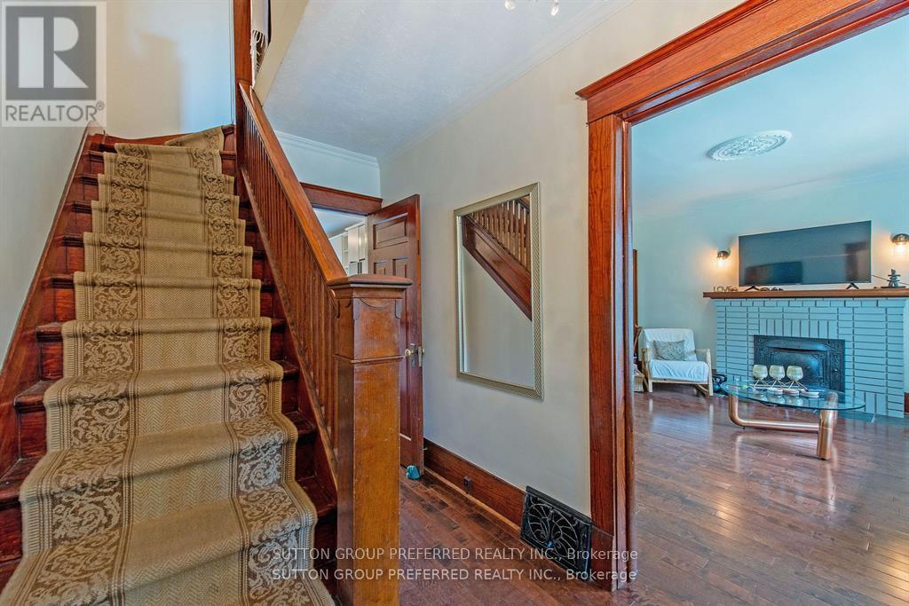 40 Victor Street, London South (South F), Ontario  N6C 1B7 - Photo 9 - X12146732