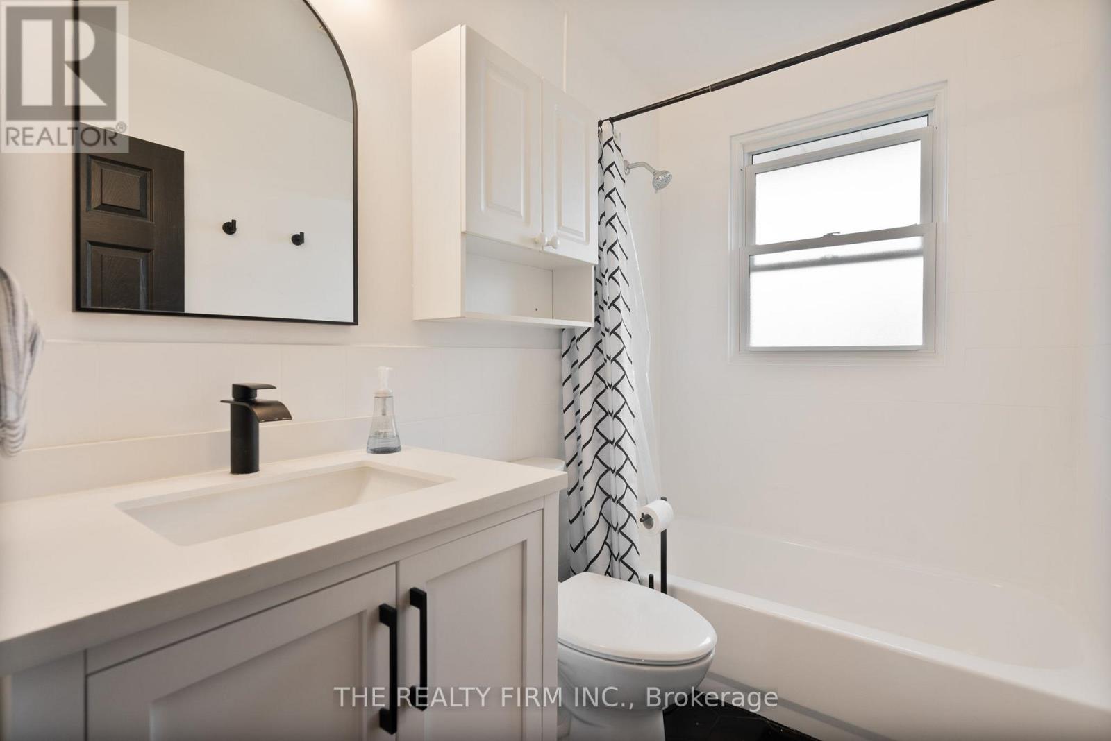 56 Sparta Street, St. Thomas, Ontario  N5R 5G9 - Photo 18 - X12146751