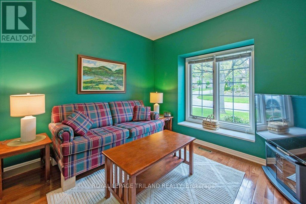40 - 1241 Hamilton Road S, London East (East P), Ontario  N5W 6B3 - Photo 3 - X12146766