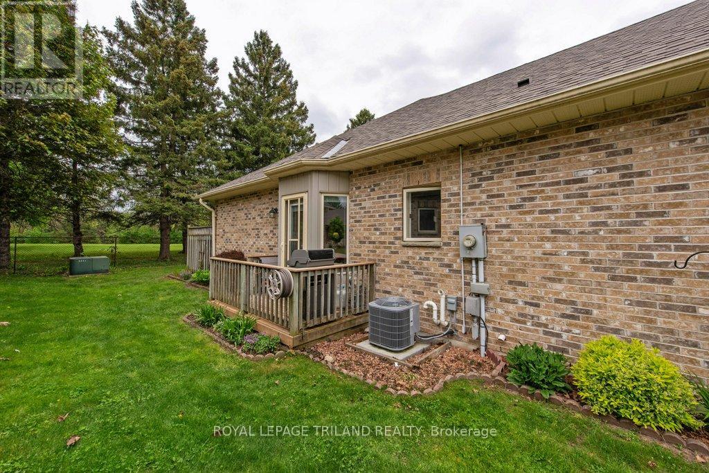 40 - 1241 Hamilton Road S, London East, Ontario  N5W 6B3 - Photo 31 - X12146766
