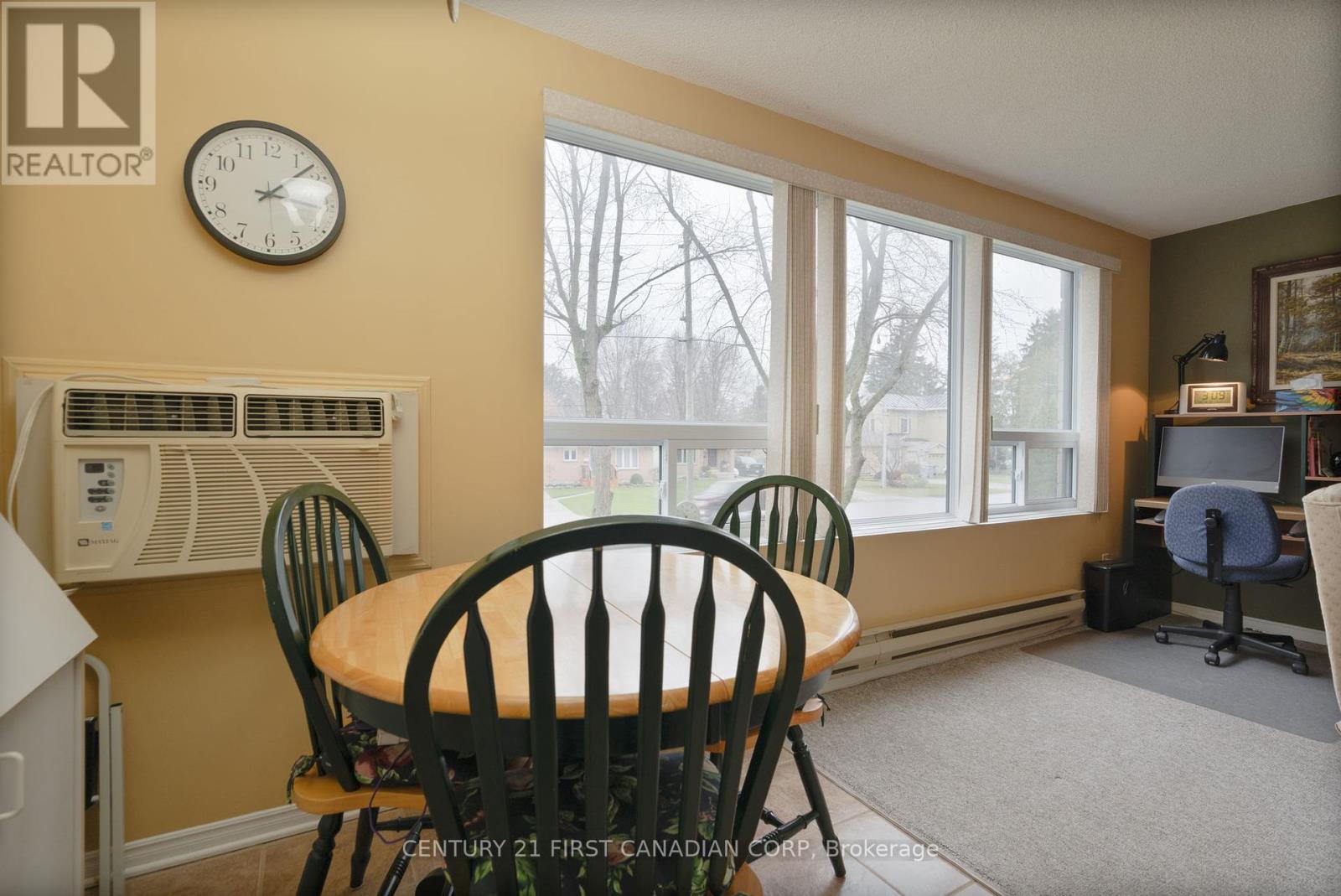 204 - 220 Duke Street, Strathroy-Caradoc (Nw), Ontario  N7G 1S3 - Photo 13 - X12146769