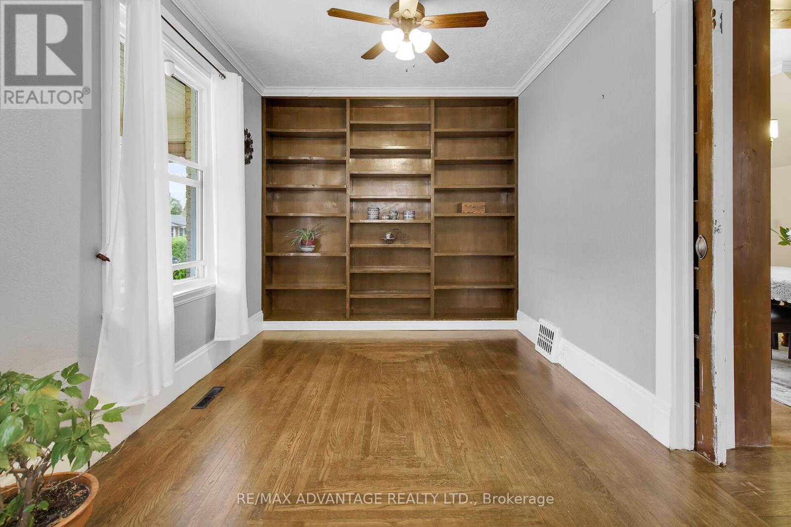 Photo 13 of 42 for 47 Barwick Street