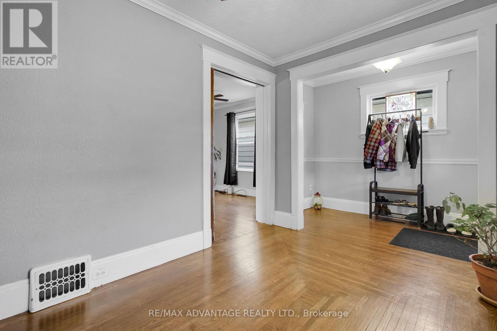 Photo 15 of 42 for 47 Barwick Street