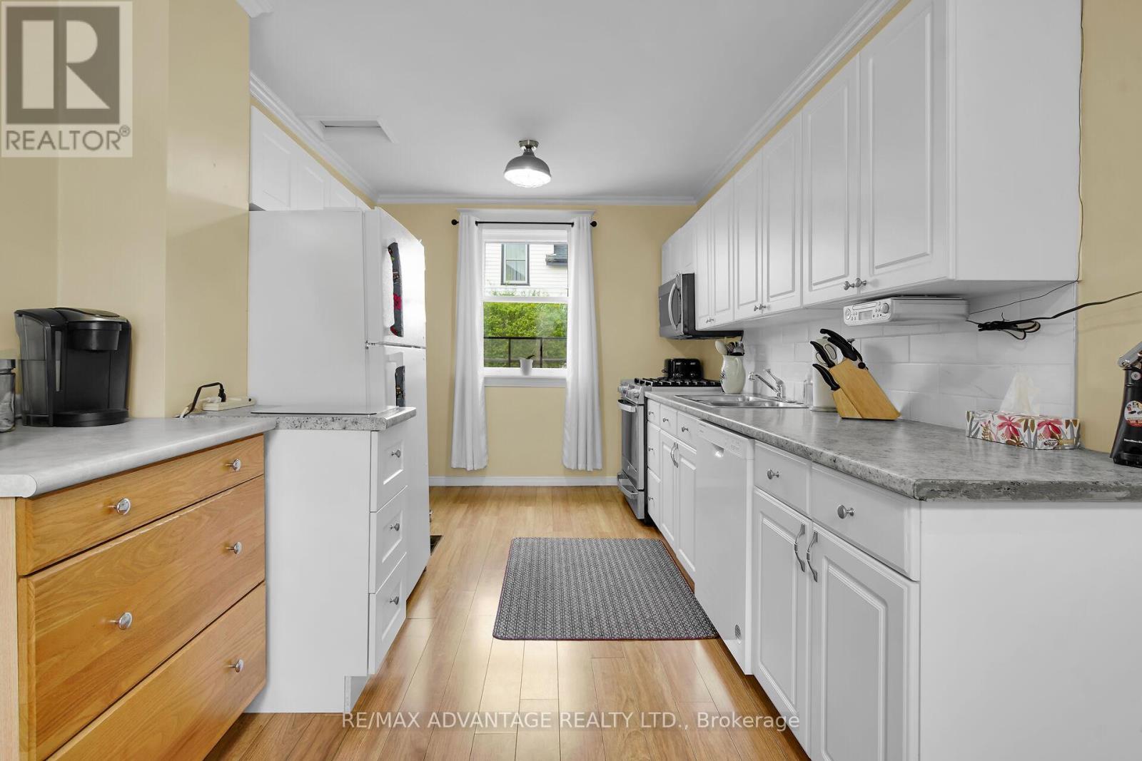Photo 19 of 42 for 47 Barwick Street