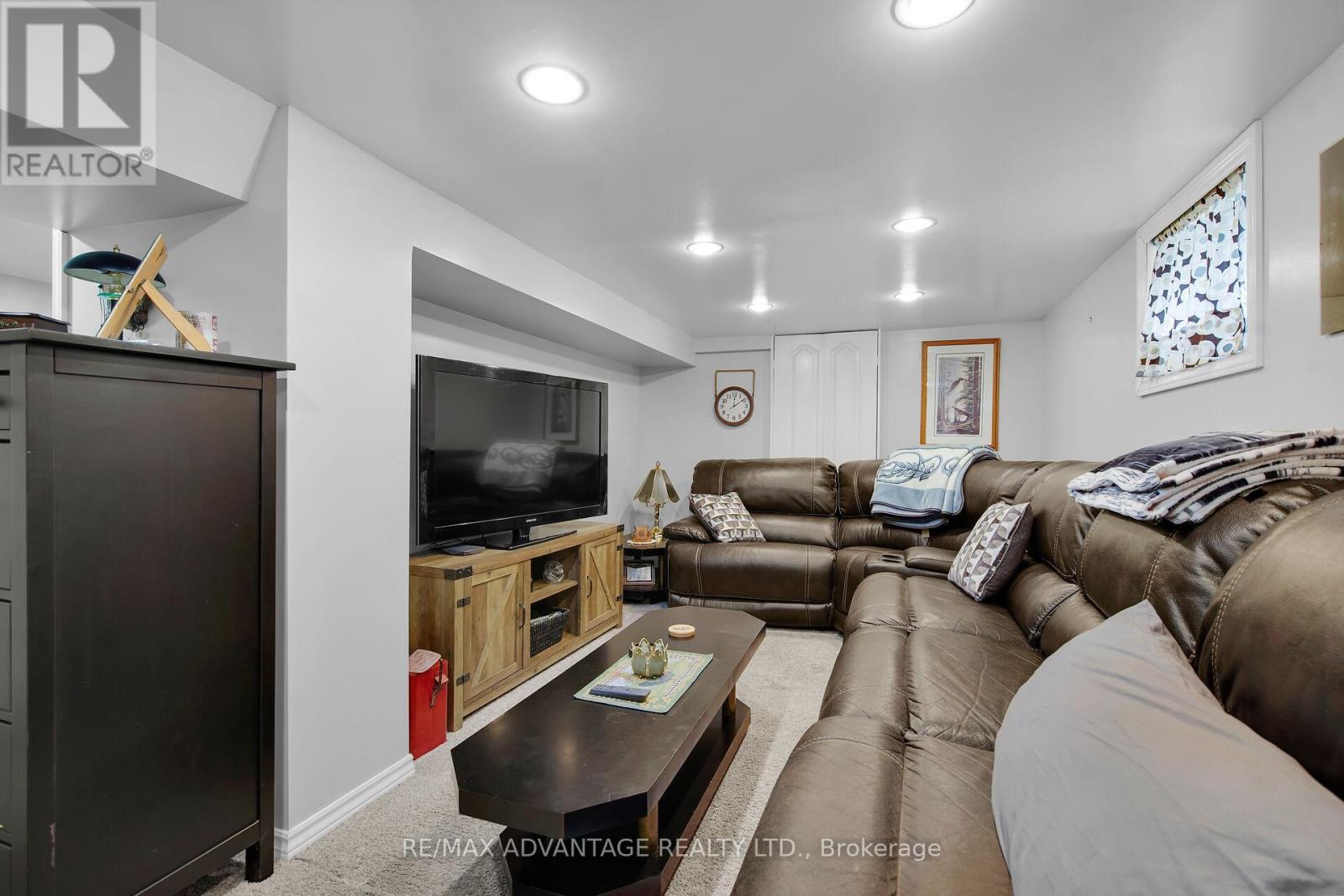 Photo 34 of 42 for 47 Barwick Street