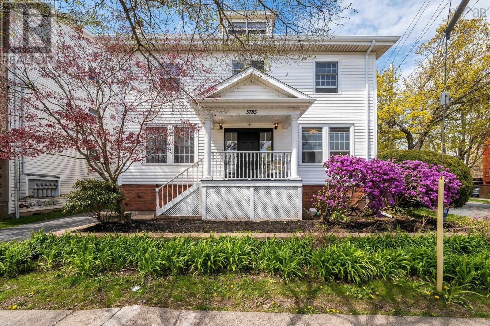 Property at 5785 Inglis Street image 2