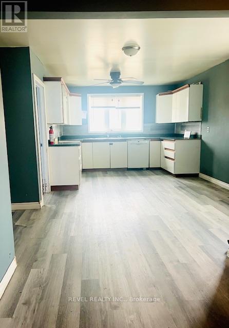 Property at 432 MAIN STREET image 3
