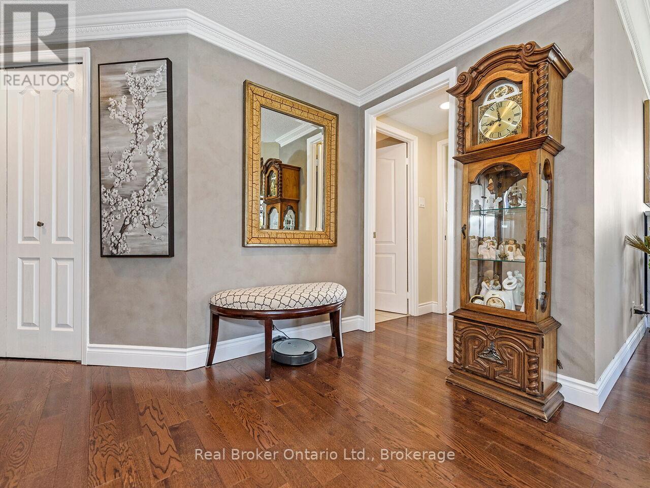 Property at 502 - 1901 PILGRIMS WAY image 4
