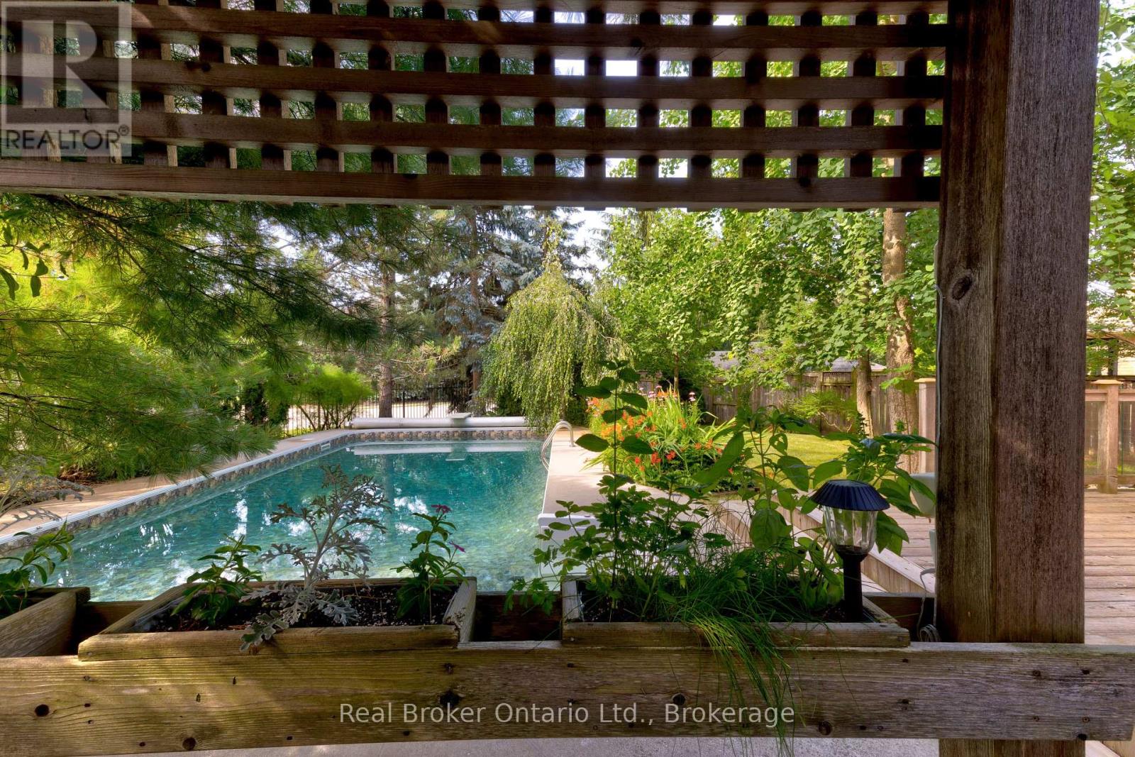 45 Pioneer Tower Crescent, Kitchener, Ontario  N2P 2L2 - Photo 36 - X12146830