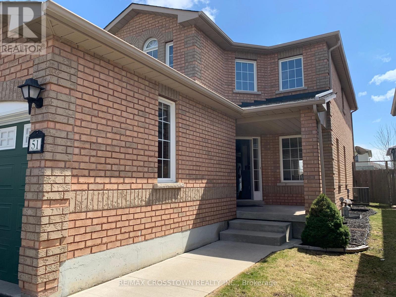 51 Catherine Drive, Barrie, Ontario  L4N 0H1 - Photo 2 - S12146591